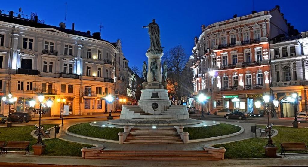 Apartment For Rent On Deribasovskaya Street Одеса Екстер'єр фото