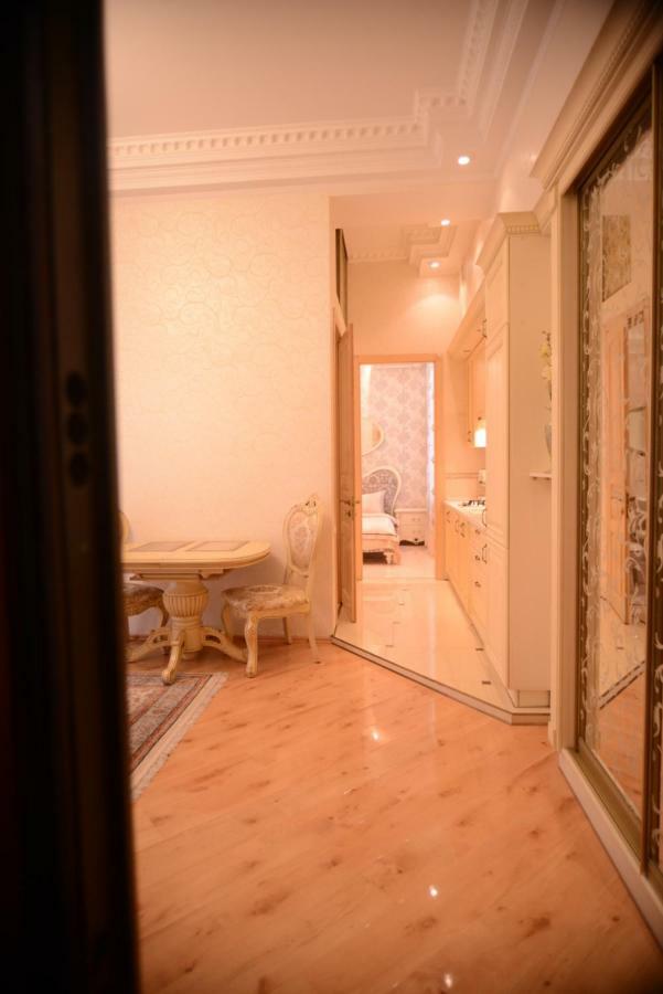 Apartment For Rent On Deribasovskaya Street Одеса Екстер'єр фото