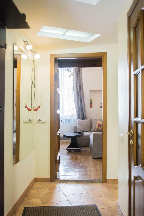 Apartment For Rent On Deribasovskaya Street Одеса Екстер'єр фото