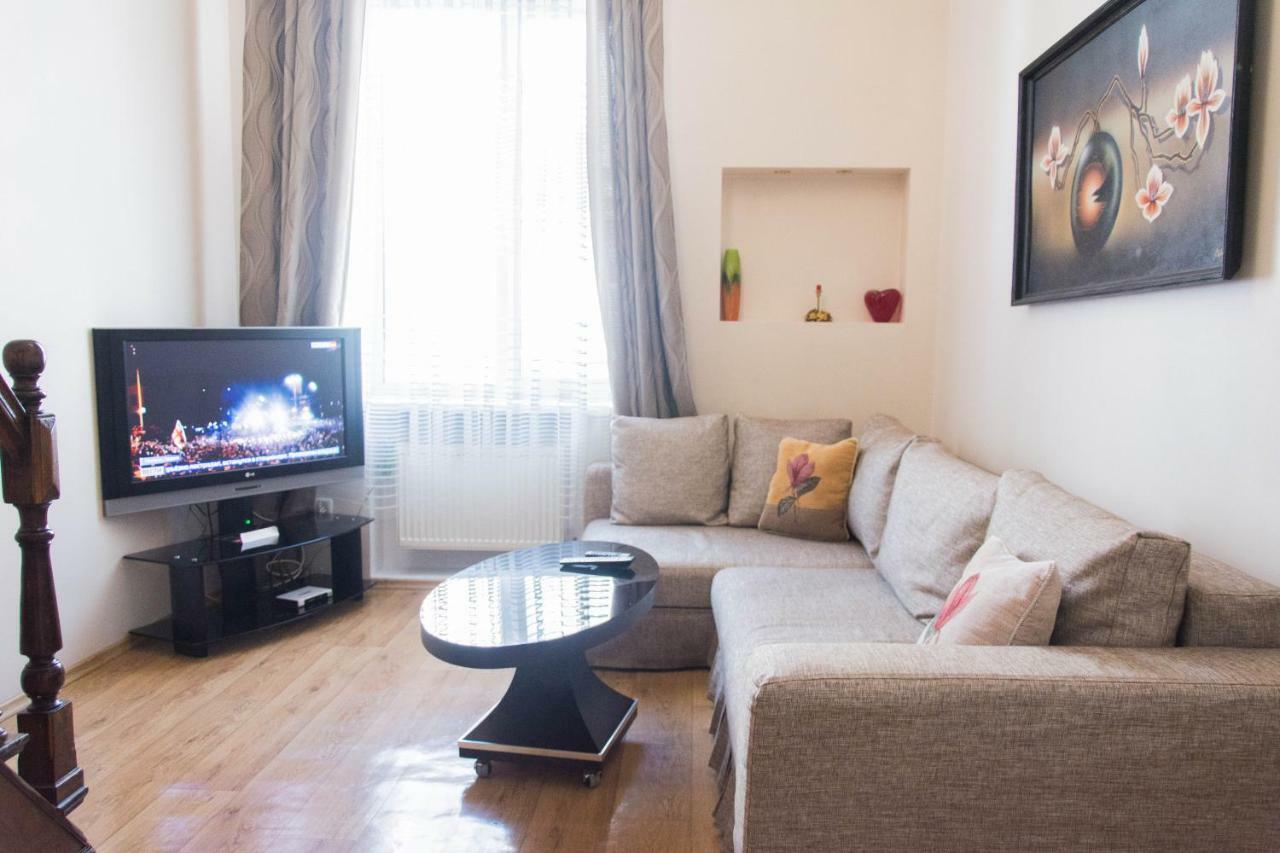 Apartment For Rent On Deribasovskaya Street Одеса Екстер'єр фото